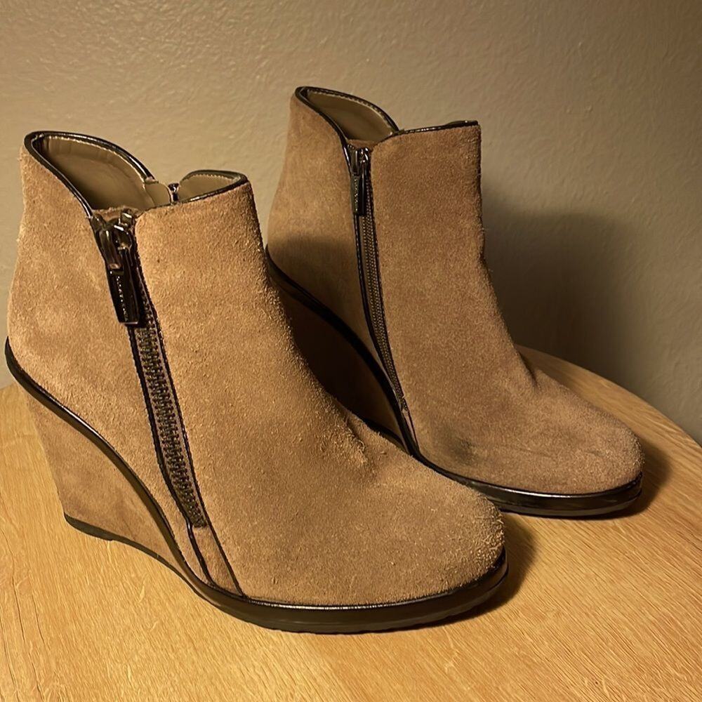 Vince Camuto Brown Suede Wedge Booties Size 7.5 Side Zip